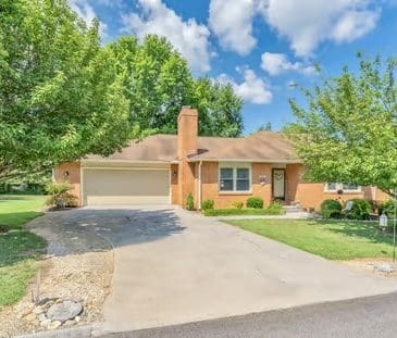 7049 Hunters Trail property image - 2