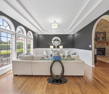 821 McGuffeys Drive property image - 4