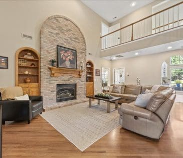 821 McGuffeys Drive property image - 6